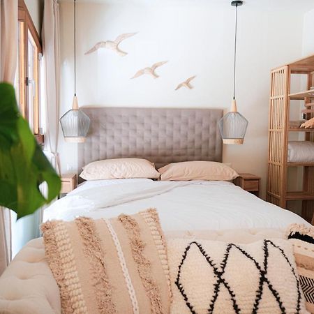 Suite Yenne Cagliari Bagian luar foto