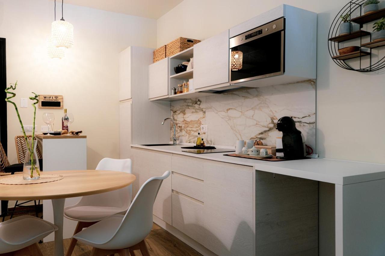 Suite Yenne Cagliari Bagian luar foto