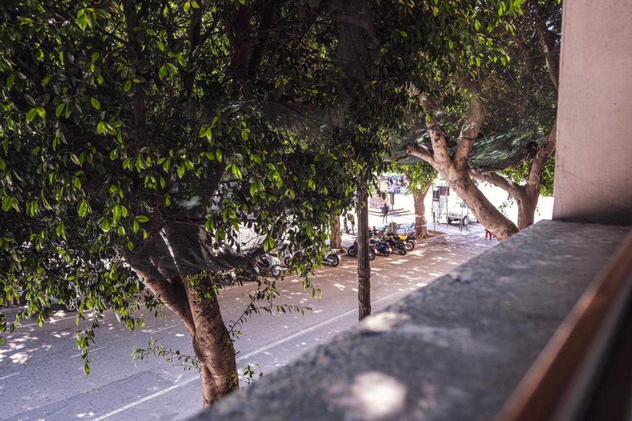Suite Yenne Cagliari Bagian luar foto